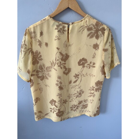 Womans Pendleton Yellow Floral Short Sleeve Blouse Size 10 Polyester - Picture 2 of 7